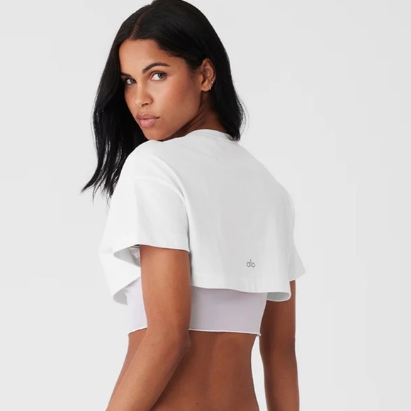 ALO Yoga Made You Look cropped tee baby top crewneck logo short sleeve white - Picture 1 of 9